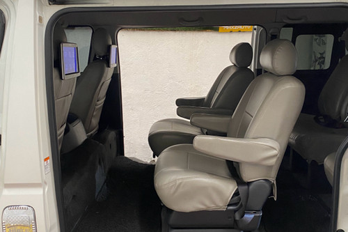 2nd Hand 2016 Toyota Hiace GL Grandia 3.0 A/T Monotone