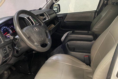 Old 2016 Toyota Hiace GL Grandia 3.0 A/T Monotone