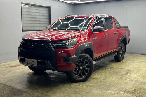 Used 2025 Toyota Hilux