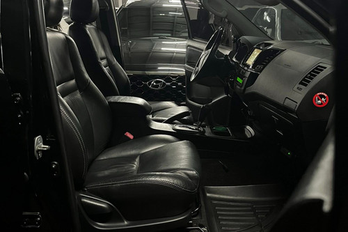 Used 2015 Toyota Fortuner Dsl AT 4x2 2.5 V