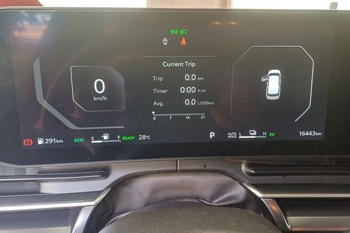 Second hand 2025 Kia Carnival 1.6 EX Turbo Hybrid AT 
