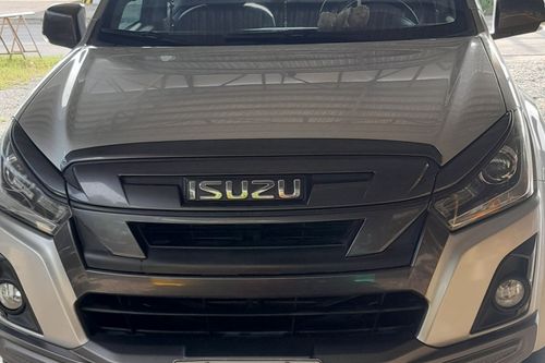 Old 2020 Isuzu D-Max 3.0 4x2 LS-A Plus MT