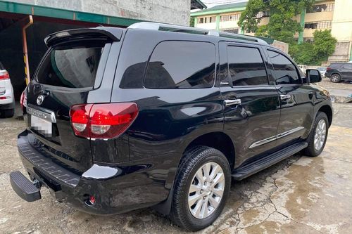 Old 2019 Toyota Sequoia 5.7L AT