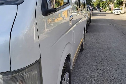 Second hand 2006 Toyota Hiace 2.0L GL MT 