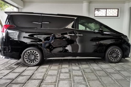 Second hand 2020 Lexus LM 350 (7-Seater) 