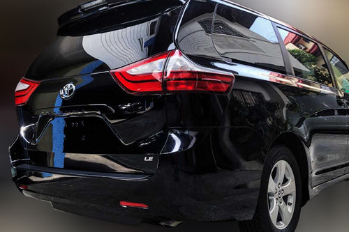 Second hand 2019 Toyota Sienna Luxury 