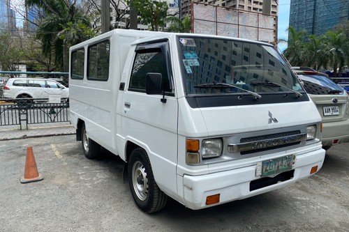 Second hand 2000 Mitsubishi L300 2.5L FB Deluxe MT 