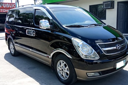 2nd Hand 2011 Hyundai Grand Starex 2.5 CRDi GLS 5AT (Dsl-Swivel) 10 Seater