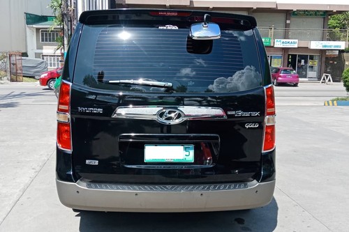 Used 2011 Hyundai Grand Starex 2.5 CRDi GLS 5AT (Dsl-Swivel) 10 Seater