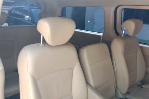 Used 2011 Hyundai Grand Starex 2.5 CRDi GLS 5AT (Dsl-Swivel) 10 Seater