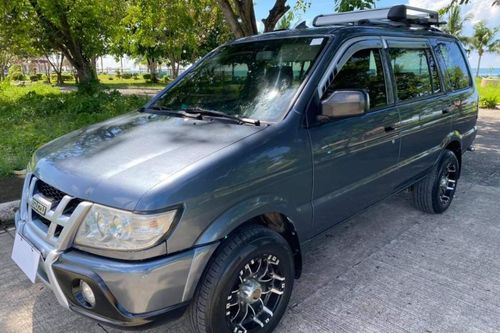 Second hand 2013 Isuzu Crosswind Sportivo MT 