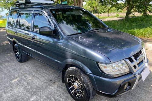 Old 2013 Isuzu Crosswind Sportivo MT