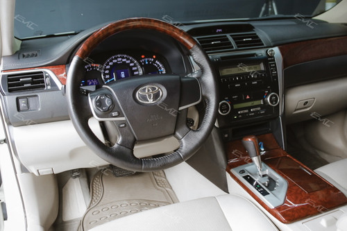 Used 2014 Toyota Camry 2.5 V AT