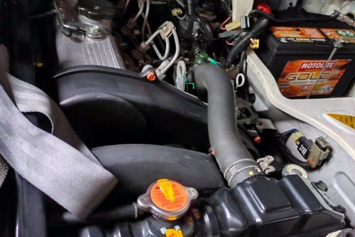 Second hand 2015 Mitsubishi L300 2.5L FB Deluxe MT 