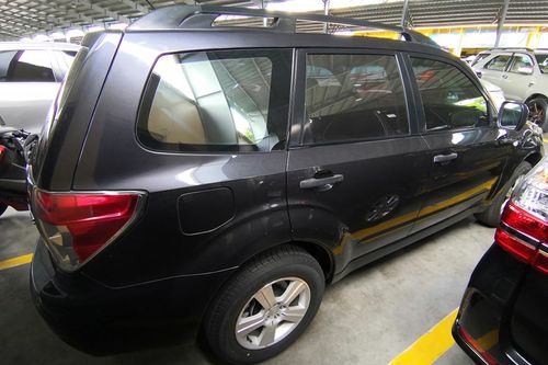 Old 2010 Subaru Forester 2.0 AT
