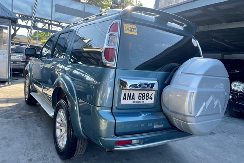 Old 2015 Ford Everest LIMITED 2.5 4x2 AT
