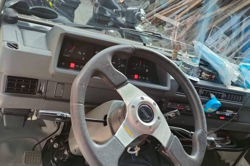 2nd Hand 2016 Mitsubishi L300 2.5L FB Deluxe MT