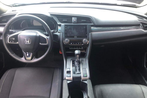 Old 2021 Honda Civic 1.8L V AT