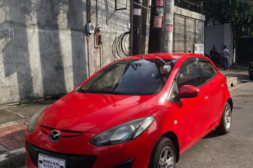 Second hand 2015 Mazda 2 Hatchback 1.3L MT 