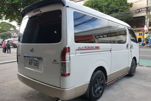 Second hand 2017 Toyota Hiace 3.0 GL Grandia AT 