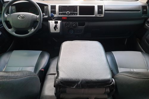 Used 2017 Toyota Hiace 3.0 GL Grandia AT