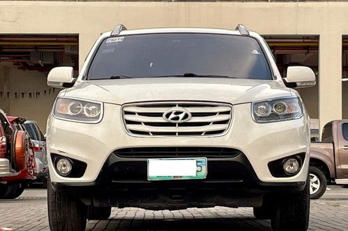 Second hand 2010 Hyundai Santa Fe 2.4 AT FWD 
