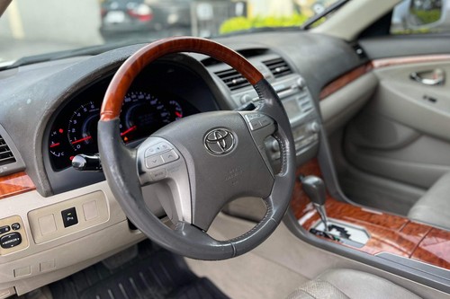 Used 2010 Toyota Camry 2.4 V AT