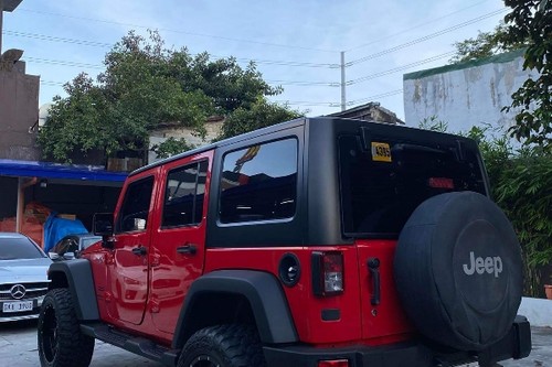 Second hand 2017 Jeep Wrangler 3.6L Rubicon 