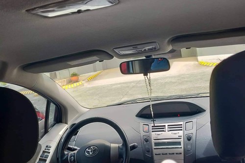 Old 2011 Toyota Yaris 1.5 G CVT