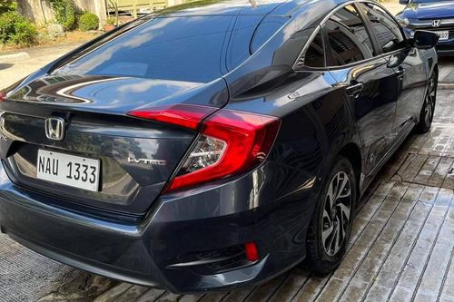 Old 2017 Honda Civic 1.8 E