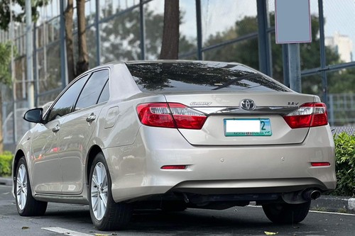 Old 2013 Toyota Camry 2.5 V AT
