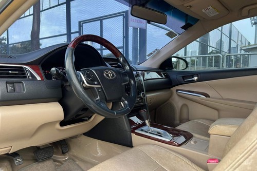 Used 2013 Toyota Camry 2.5 V AT