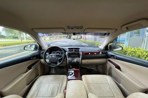 Used 2013 Toyota Camry 2.5 V AT