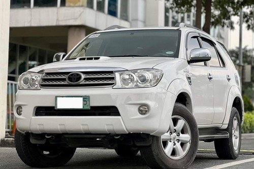 Old 2010 Toyota Fortuner 3.0 V AT