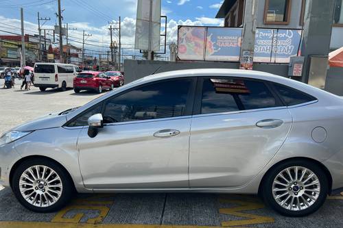 2nd Hand 2014 Ford Fiesta Sedan 1.5L Titanium AT