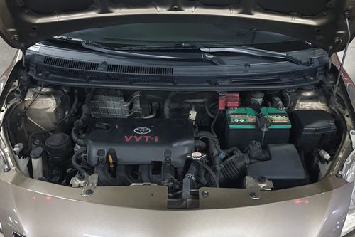 Old 2013 Toyota Vios 1.3L J Limited MT