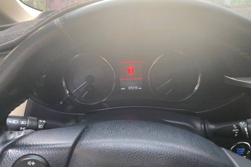 Old 2015 Toyota Corolla Altis 1.6 V AT
