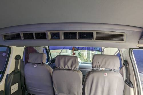 Second hand 2003 Toyota Hiace Commuter Deluxe 