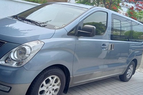 Old 2009 Hyundai Grand Starex 2.5L CRDI AT PLATINUM