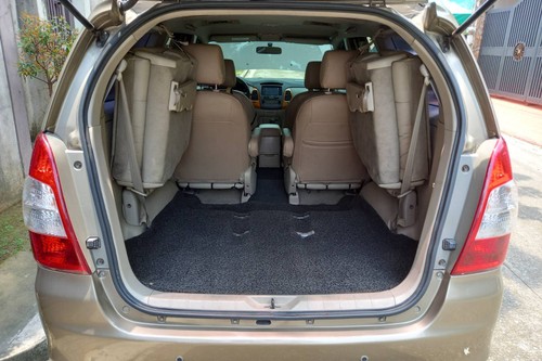 Used 2011 Toyota Innova 2.5L V AT