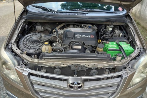 Used 2011 Toyota Innova 2.5L V AT