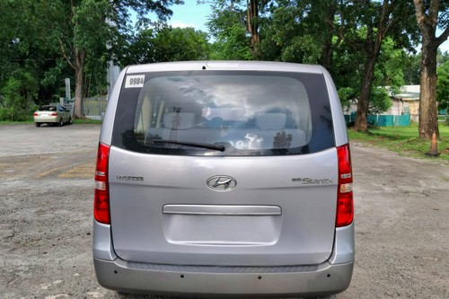 Second hand 2015 Hyundai Grand Starex 2.5 GL 5M/T (Dsl) 