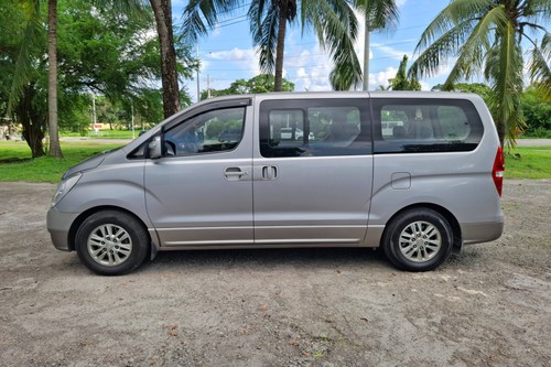 Old 2015 Hyundai Grand Starex 2.5 GL 5M/T (Dsl)