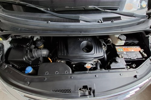 Second hand 2015 Hyundai Grand Starex 2.5 GL 5M/T (Dsl) 