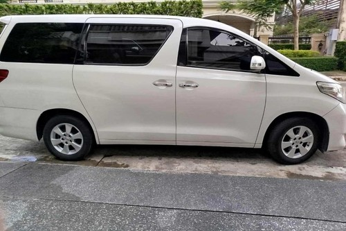 2nd Hand 2011 Toyota Alphard 3.5 Gas AT