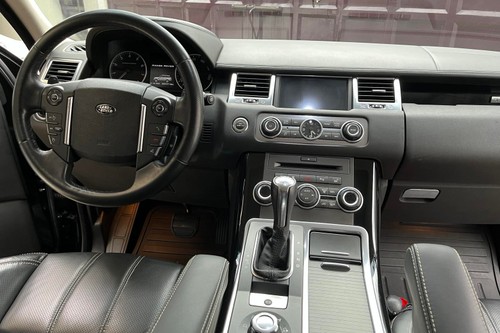 Second hand 2010 Land Rover Range Rover Sport 5.0L V8 SVR (575 PS) 