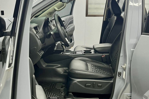 Used 2025 Nissan Terra 2.5L 4x2 VL AT