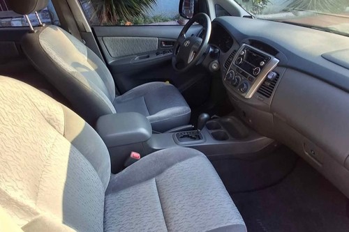 Old 2016 Toyota Innova 2.5 L Sport Runner AT