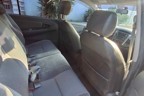 Second hand 2016 Toyota Innova 2.5 L Sport Runner AT 