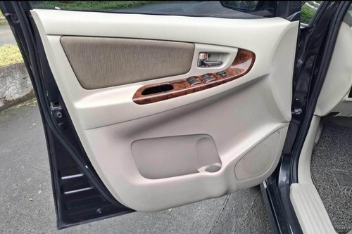 Used 2016 Toyota Innova 2.5 L Sport Runner AT